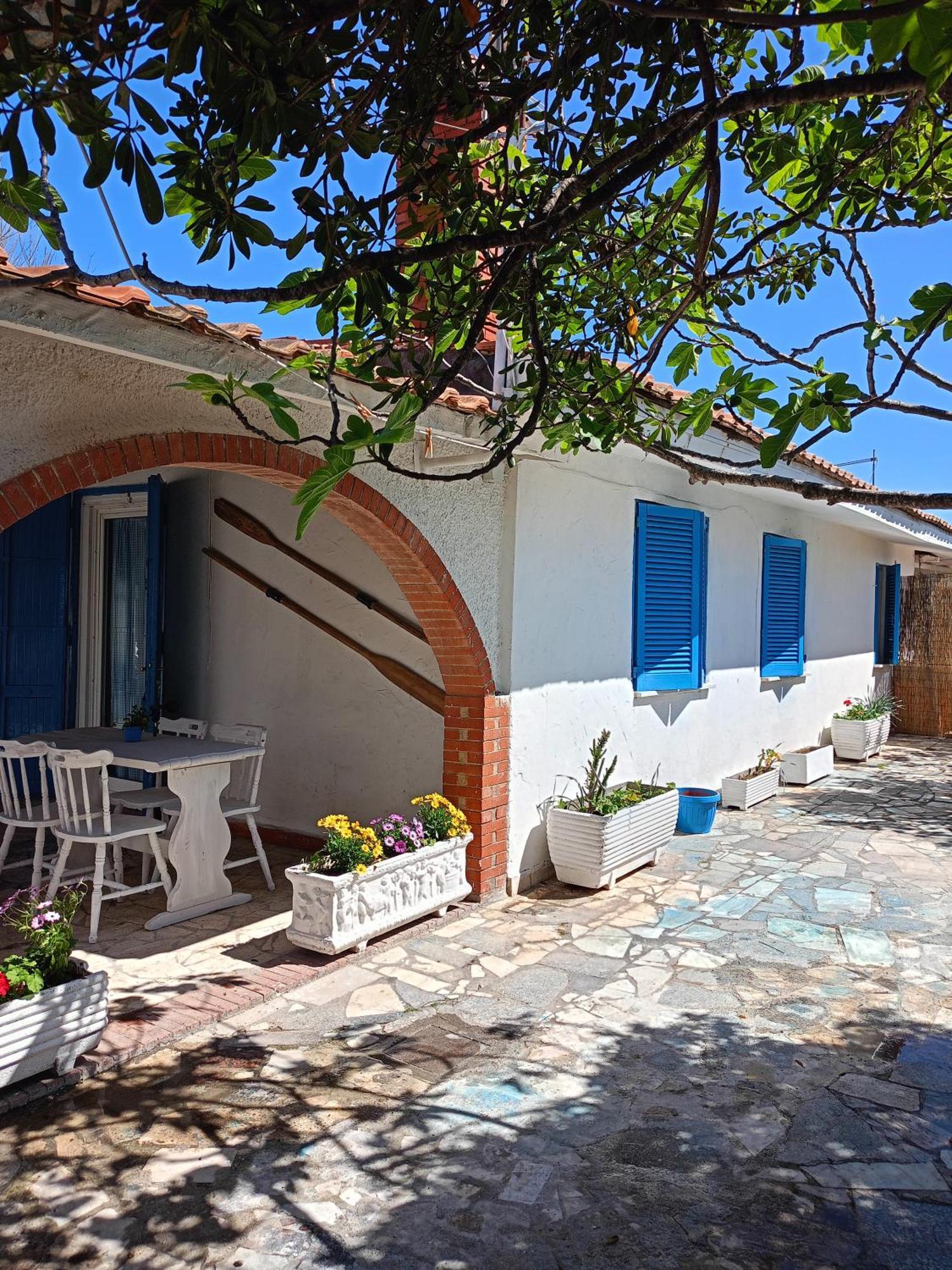 Blu Angel Appartement Lido dei Pini Buitenkant foto